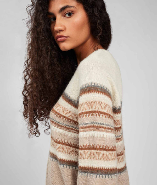 Chompa Yoke Jacquard Cuello O - Gris Humo Y Lobo Ártico