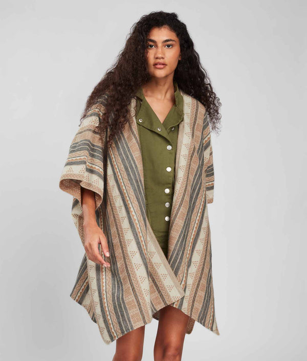 Poncho Festejo Reversible - Camello Y Oxford Tan