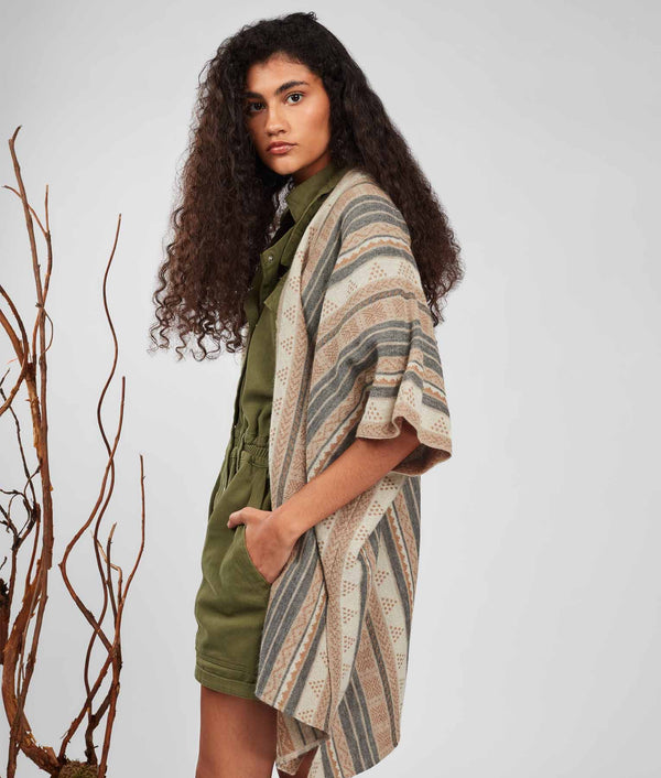 Poncho Festejo Reversible - Camello Y Oxford Tan