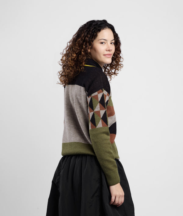Chompa Jacquard Geoelement